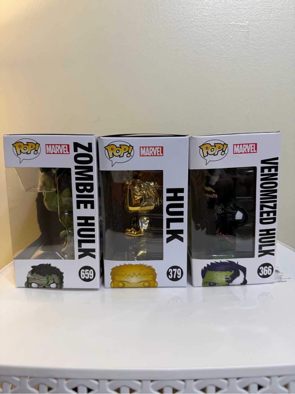 Funko Pop Hulk Set - Picture 2 of 2